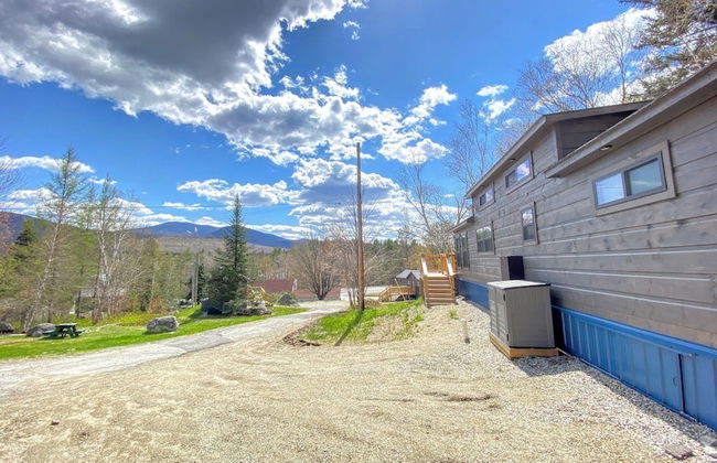 B11 NEW Awesome Tiny Home With A C Mountain Views Minutes to Skiing Hiking Attractions - Foto 2