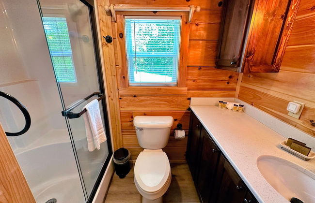 B11 NEW Awesome Tiny Home With A C Mountain Views Minutes to Skiing Hiking Attractions - Foto 18