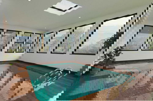 Foto 1 - Luxury Group Retreat w/ Indoor Pool, Arcade & 56-mile Views Grand Vista Retreat