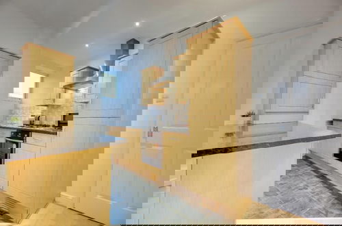 Photo 16 - Armstrong Apartments