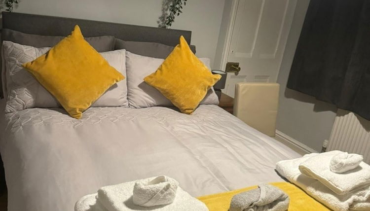 Photo 1 - 2 Guests - Free Parking - 6min to Derbion Centre