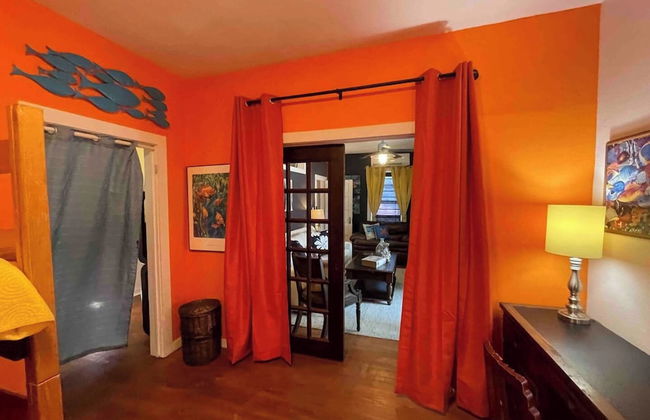Charming Coastal Retreat - Photo 26