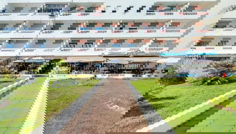 Foto 1 - Front Beach Quarteira Ground Floor Girassol Studio