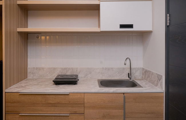 Modern And Comfy Studio At Collins Boulevard Apartment - Foto 12