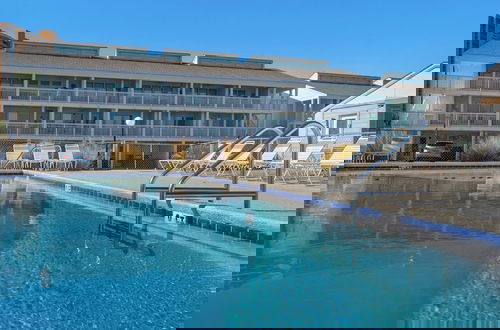 Foto 19 - Beachside Family Condo With Pool & Beach Access!