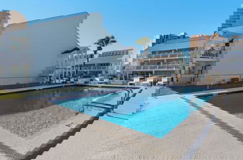 Foto 20 - Beachside Family Condo With Pool & Beach Access!