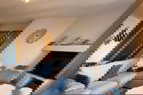 Foto 11 - Charming Apartment With Bright Rooms