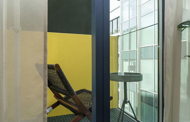 Urban Chic - Turnstile - Photo 19