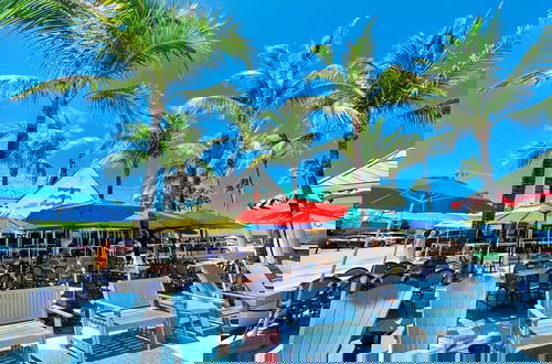 Foto 54 - Beachfront Escape Pool Stunning Beach Views