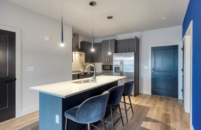 Whiskey River Walkable Midtown Location at Odyssey + Pool, Bbq, Fitness Room - Photo 3