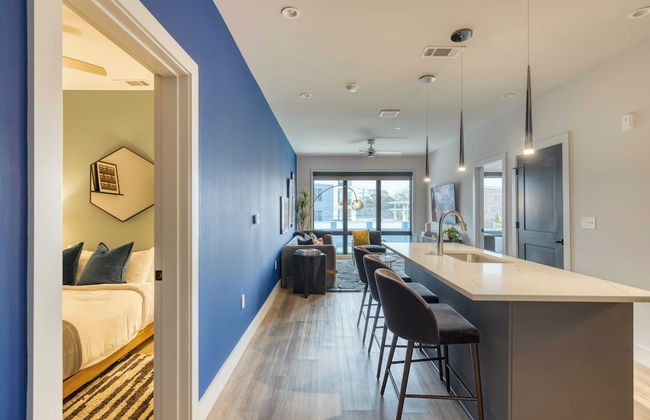 Whiskey River Walkable Midtown Location at Odyssey + Pool, Bbq, Fitness Room - Photo 17