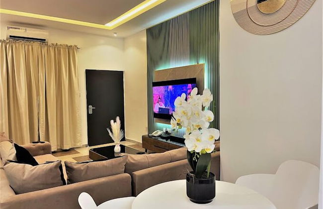 Amia Gold Luxury Apartment - Photo 21