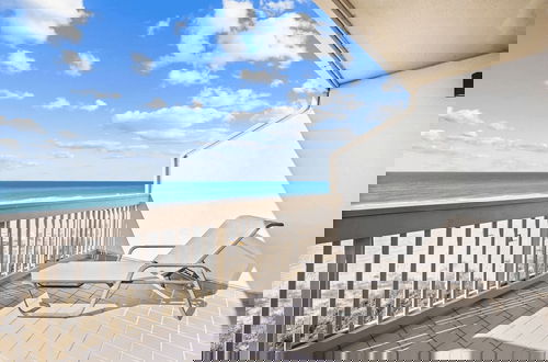 Foto 11 - Blue Marlin by Avantstay Beachfront w/ Views, Pool Access, Beach Chairs