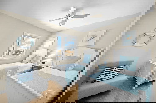 Foto 24 - Blue Marlin by Avantstay Beachfront w/ Views, Pool Access, Beach Chairs