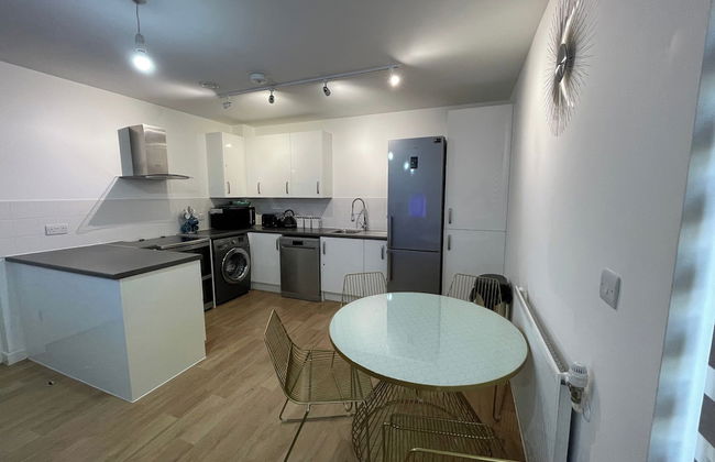 2 Bed-sleeps4-parking-balcony-nearcitycentre - Foto 6