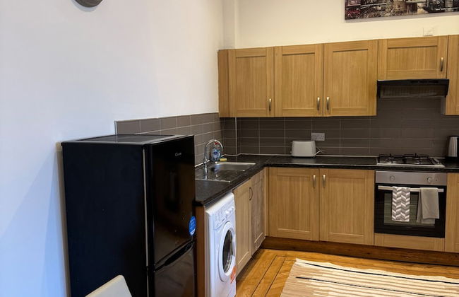 Westgate Haven - Spacious 4 Bedroom Apartment - Photo 5