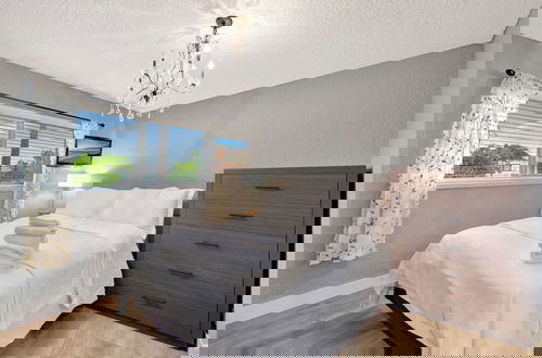 Foto 5 - Waterfront Paradise Chic 3 BDR