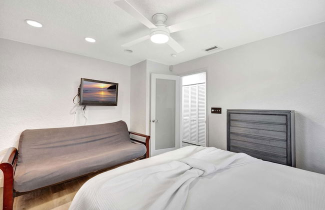 Waterfront Paradise Chic 3 BDR - Photo 3