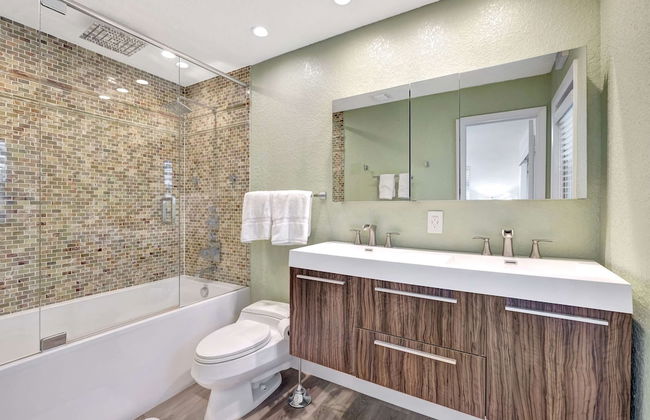 Waterfront Paradise Chic 3 BDR - Photo 21