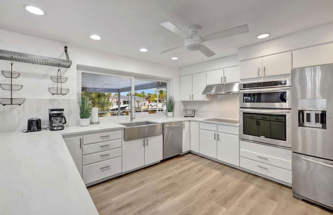 Waterfront Paradise Chic 3 BDR - Photo 11