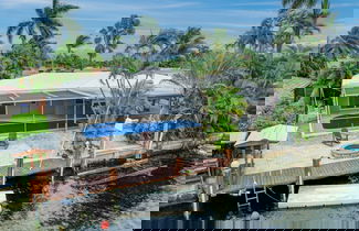 Photo 1 - Waterfront Paradise Chic 3 BDR