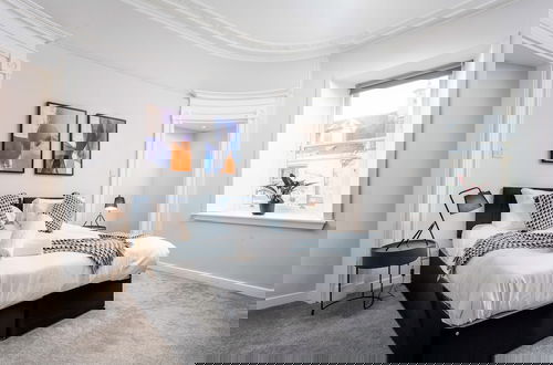 Photo 2 - The Annick Suite No.1
