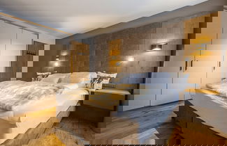 Photo 2 - Premium Apartment With Garden