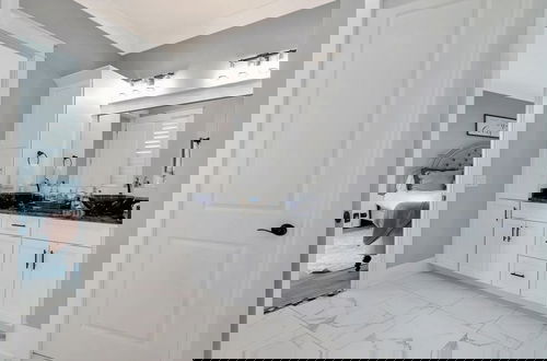 Foto 26 - Casamigos 6 Bedroom Home by RedAwning