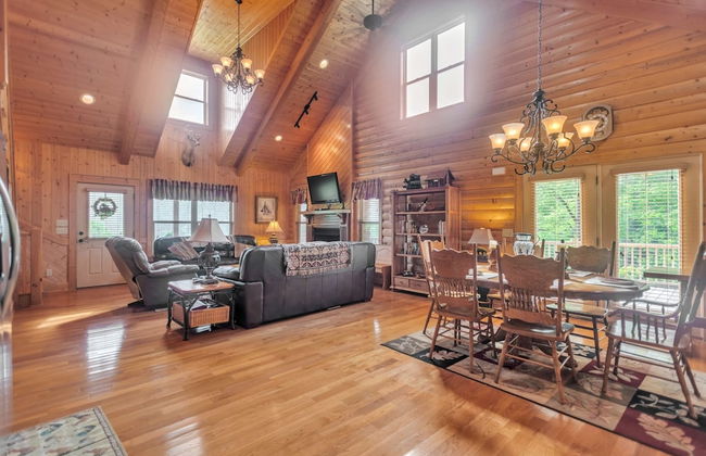 Cozy Mountain Retreat W/ Scenic Views 3 Bedroom Home by RedAwning - Photo 12