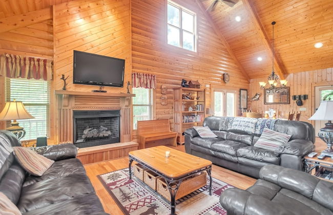 Cozy Mountain Retreat W/ Scenic Views 3 Bedroom Home by RedAwning - Photo 10