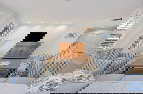 Photo 12 - Captivated By The Sea 2 Bedroom Condo