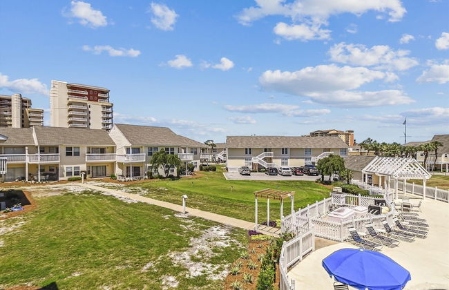 SPC 9232 is a Beautiful recently upgraded 2 BR with Free Beach Service by RedAwning - Photo 52