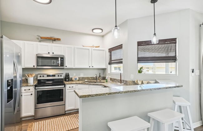 SPC 9232 is a Beautiful recently upgraded 2 BR with Free Beach Service by RedAwning - Photo 12