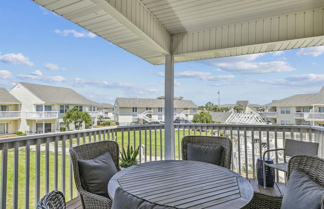 SPC 9232 is a Beautiful recently upgraded 2 BR with Free Beach Service by RedAwning - Photo 47