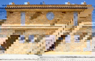 Foto 1 - Villa With Salt Water Pool