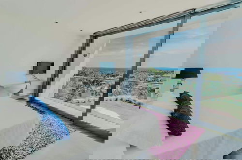 Foto 7 - Modern Villa With Indoor Pool