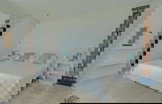 Foto 3 - Modern Villa With Indoor Pool