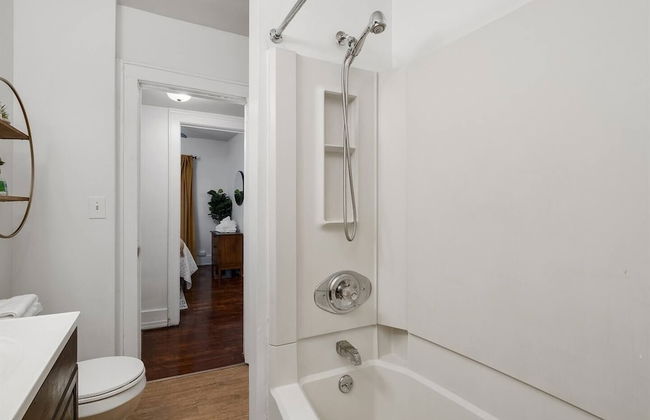 Pet-friendly Furnished Apt Near Emu Free Parking 2 Bedroom Apts - Photo 10