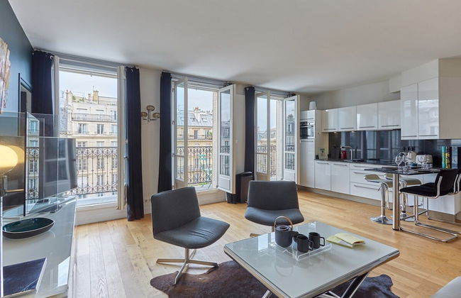 Superb Arc de Triomphe Apartment - Photo 8