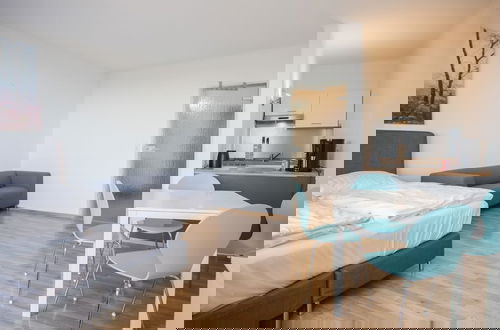 Foto 1 - Apartment With Balcony Near Forest