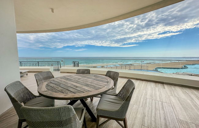 3BR Ground Floor Condo With Direct Pool Access - Photo 5