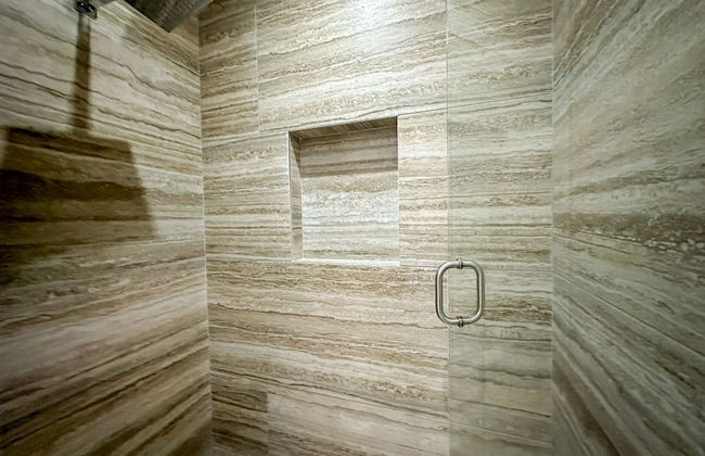 3BR Ground Floor Condo With Direct Pool Access - Photo 55