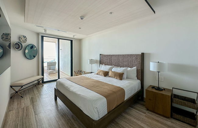 3BR Ground Floor Condo With Direct Pool Access - Photo 38