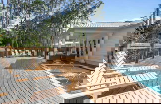 Foto 2 - Priv Heated Pool + Hot Tub, Boat-friendly, Sleeps 16! Good Times by Avantstay