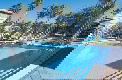 Foto 6 - 30A Wave and Sea by Avantstay Lagoon Pool, Walk to Beach