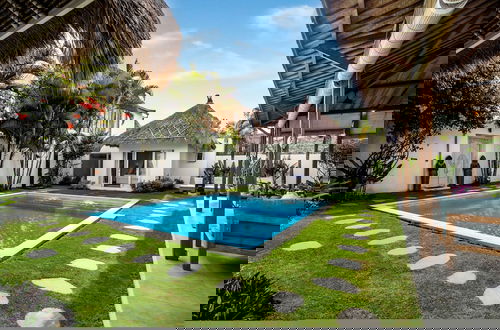 Foto 15 - Villa Nakal by Alfred in Bali - Tropical Bliss 4BD Villa w Private Pool Oasis