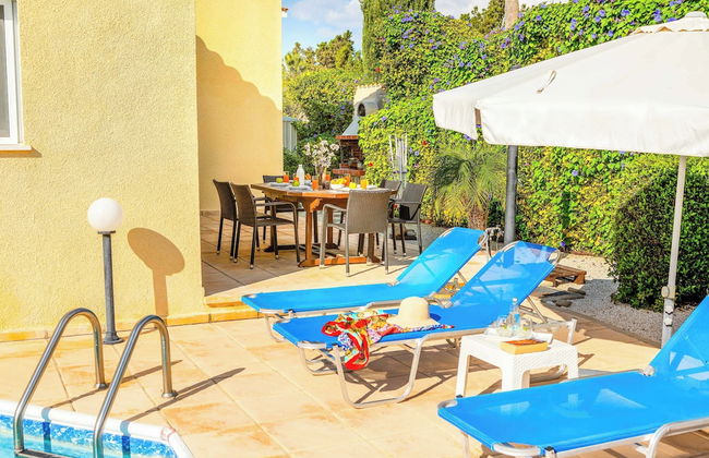 Villa Kampos - Photo 32