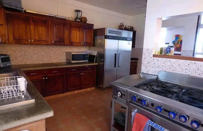 Beachfront House With Pool - Perfect for 12 People - Foto 13