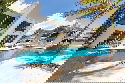 Foto 3 - Sea Breeze by Avantstay Across From Fort Lauderdale Beach Pool Out Door Dining Fire pit