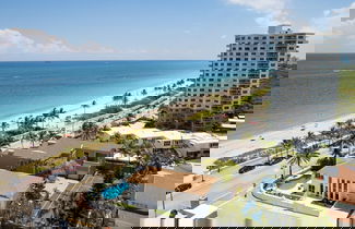 Foto 1 - Sea Breeze by Avantstay Across From Fort Lauderdale Beach Pool Out Door Dining Fire pit